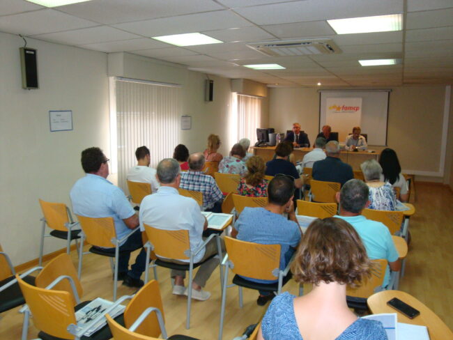 El consejero Olona en la Comisión de Municipios Afectados por el Río Ebro