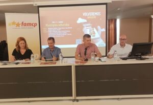 De izquierda a derecha, Lucia Ruiz, Carmelo Pérez, José Ángel Docando y Jesús Sánchez.