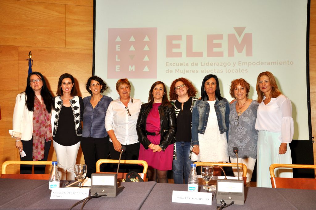 Mesa redonda en la presentación de ELEM