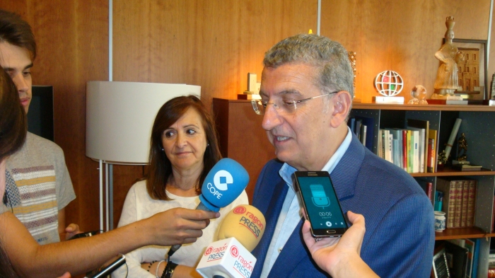 Convenio para implantar la Escuela de Salud en Aragón 02