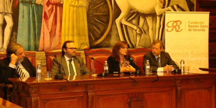 desde-la-izquierda-antonio-embid-fernando-sainz-de-varanda-carmen-sanchez-y-francisco-martinez Desde la izquierda, Antonio Embid, Fernando Sáinz de Varanda, Carmen Sánchez y Francisco Martínez.