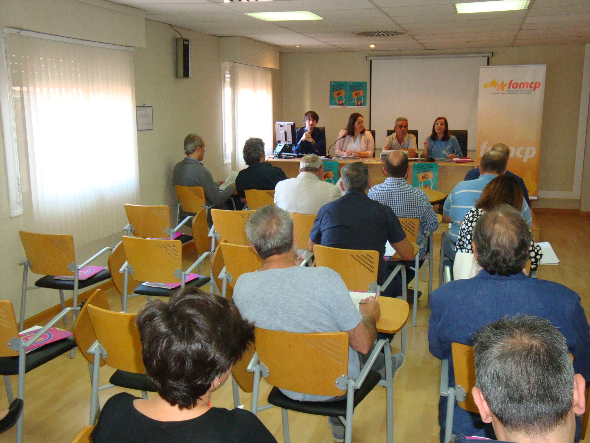 La campaña, destinada especialmente a los jóvenes, se difundirá con la colaboración de los ayuntamientos y las comarcas aragonesas.