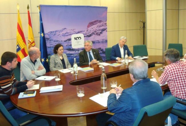 RED MENPA con el consejero Olona