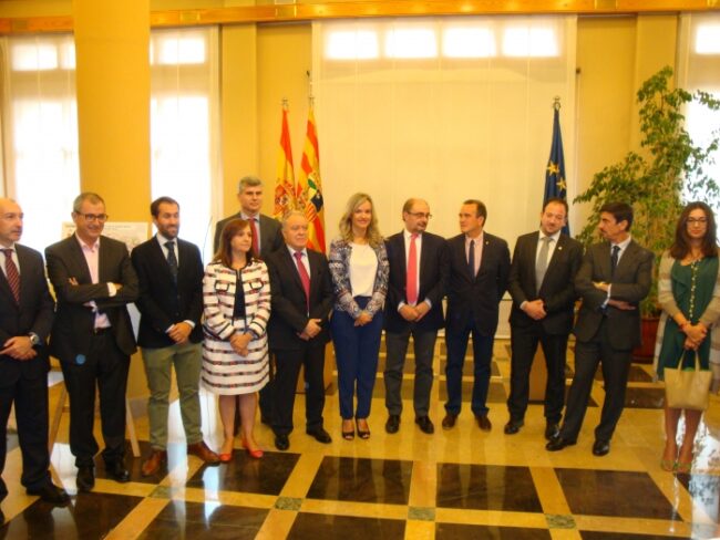firma-protocolo-para-extender-la-banda-ancha-a-la-comunidad-de-aragon Firma protocolo para extender la banda ancha a la comunidad de Aragón