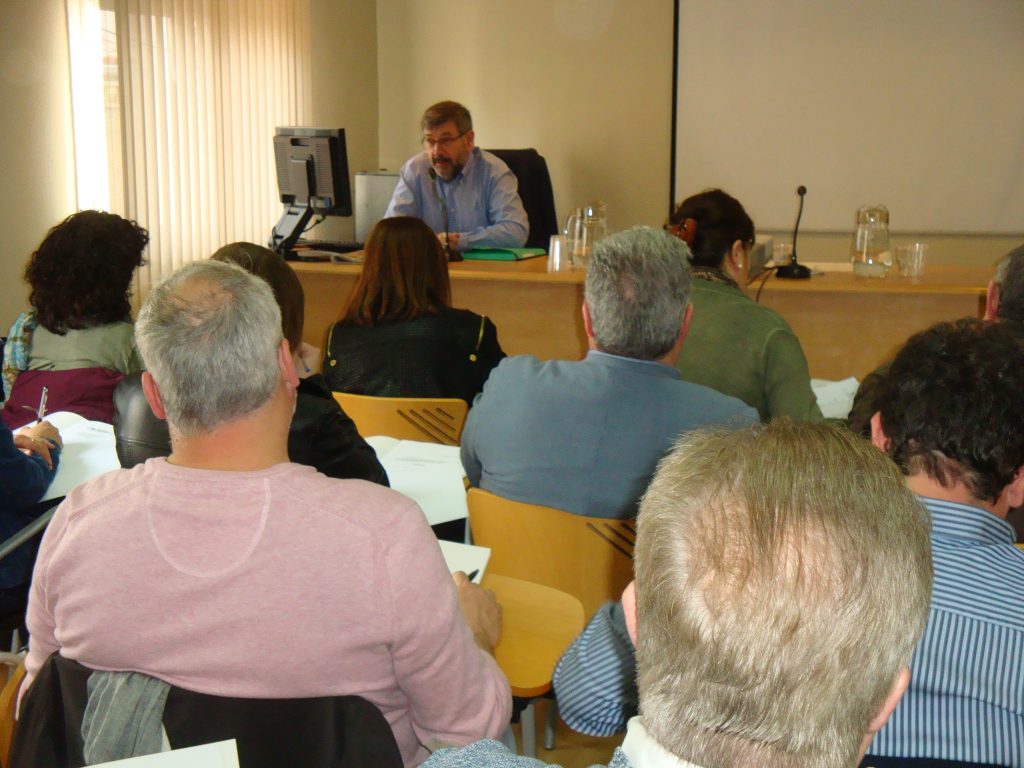Francisco Javier Ascorbe explicó el intercambio telemático de datos en la sede de la FAMCP.