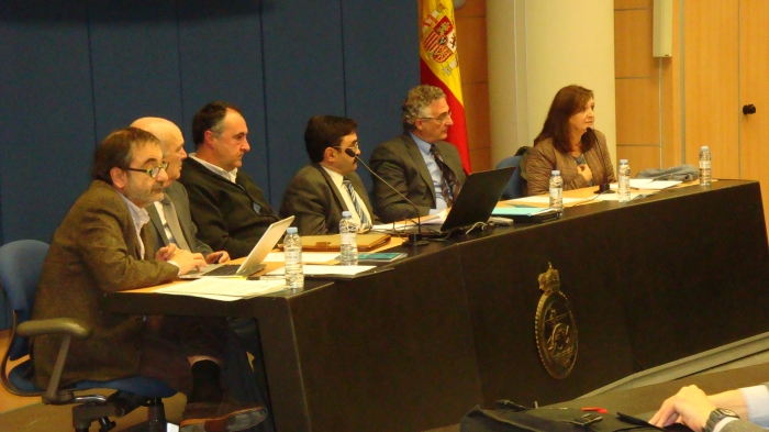 Desde la izquierda, José Luis Castellano, Francisco Compés, Lorenzo Polanco, Raimundo Lafuente, Joaquín Olona y Carmen Sánchez, en la mesa que presidió la reunión.