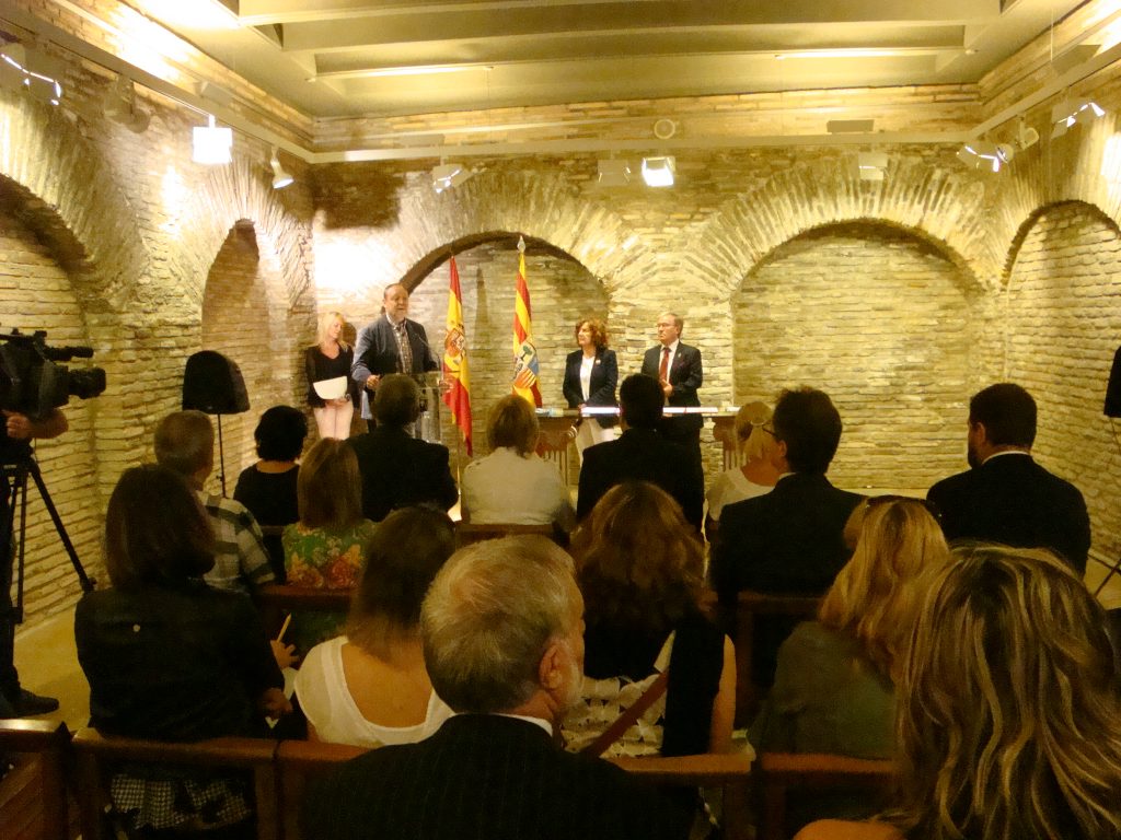 El secretario general de la FAMCP, Martín Nicolás, durante su intervención tras la firma del acuerdo.