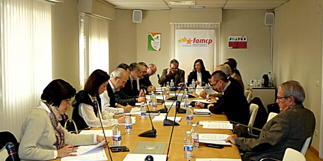 sesion-constitutiva-de-la-comision-de-municipios-de-mas-de-8000-habitantes Sesión constitutiva de la Comisión de municipios de más de 8.000 habitantes.