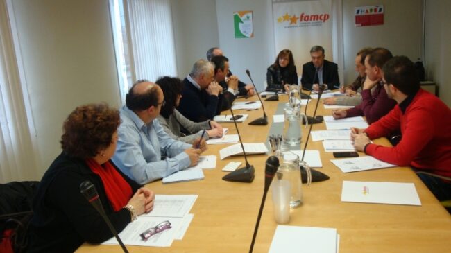 carmen-sanchez-angel-gracia Carmen Sánchez y Ángel Gracia presiden la constitución de la Comisión.