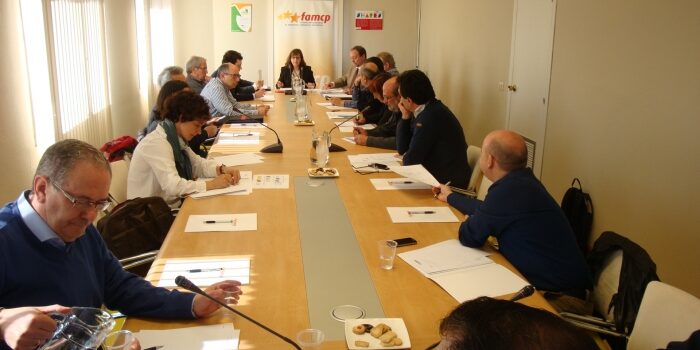 La Comisión Ejecutiva, en la reunión del 6 de abril. La Comisión Ejecutiva, en la reunión del 6 de abril.