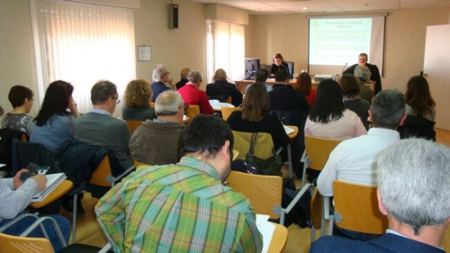 sandra-ortega-comision-medio-ambiente-desarrollo-sostenible-famcp La directora general de Sostenibilidad del Gobierno de Aragón, Sandra Ortega, participó en la Comisión de Medio Ambiente y Desarrollo Sostenible de la FAMCP para informar de las modificaciones del Plan GIRA.