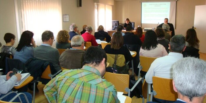 sandra-ortega-comision-medio-ambiente-desarrollo-sostenible-famcp La directora general de Sostenibilidad del Gobierno de Aragón, Sandra Ortega, participó en la Comisión de Medio Ambiente y Desarrollo Sostenible de la FAMCP para informar de las modificaciones del Plan GIRA.